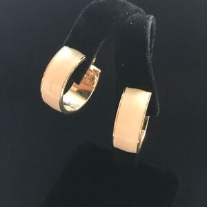 Vintage Gold Tone Hoop Clip-in Earrings Signed Monet